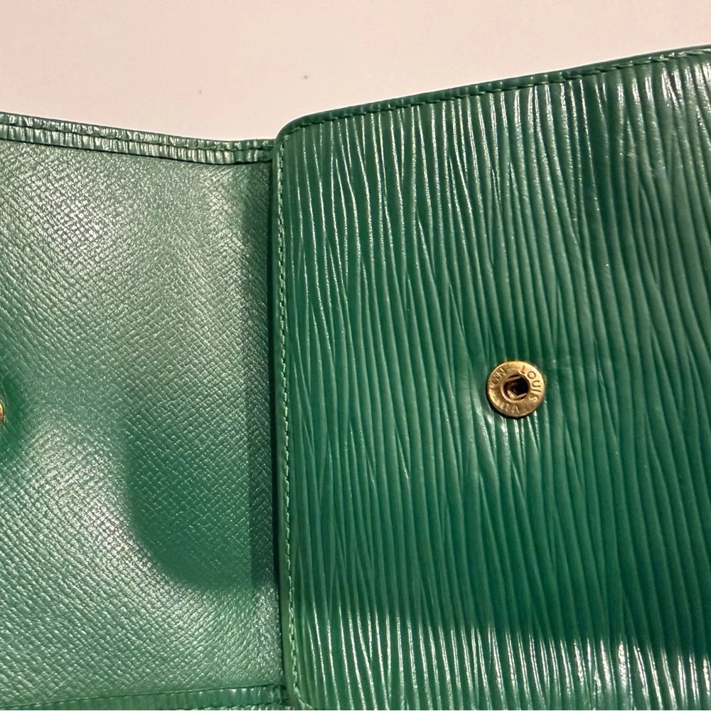 Louis Vuitton Bamboo Green Epi Leather Porte Billes Compact Wallet
